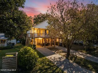 328 NE 41st St, Oak Island, NC 28465