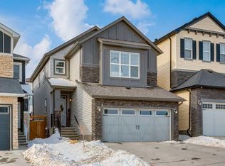45 E Nolanhurst Cmn NW, Calgary, AB T3R 1S6