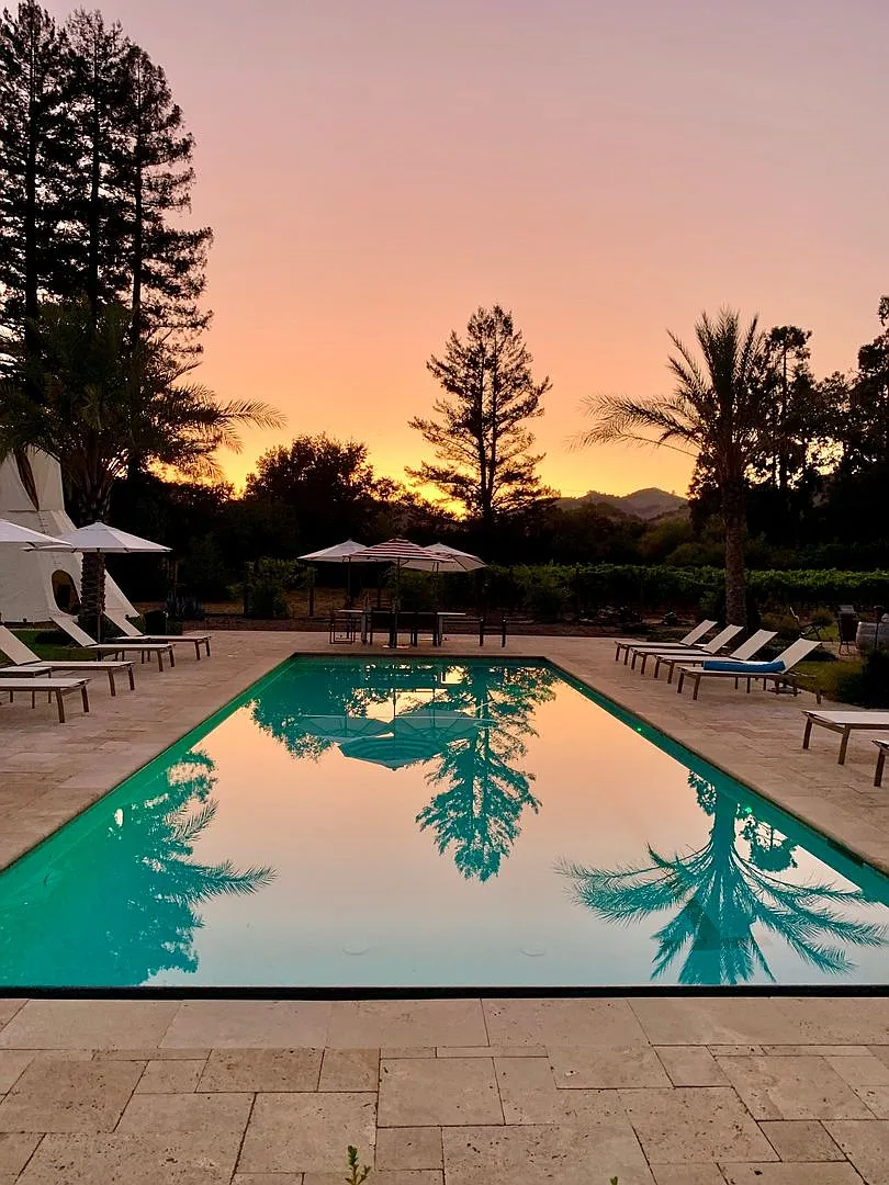 Fully Furnished Stunning Calistoga Retreat — Photo 3