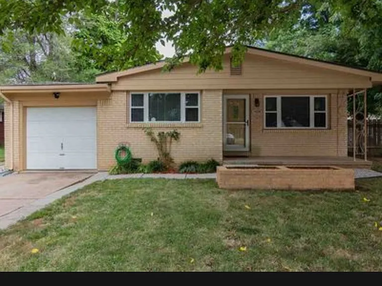 1436 N Prairie Ln — Photo 1