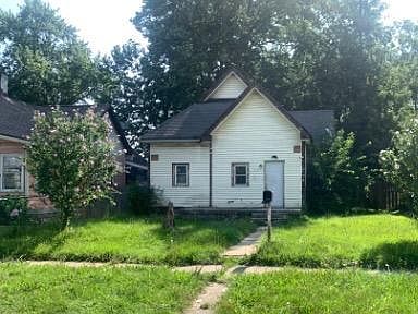 1st image of 757 N Belleview Pl