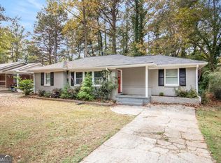 2435 Wood Valley Dr, East Pt, GA