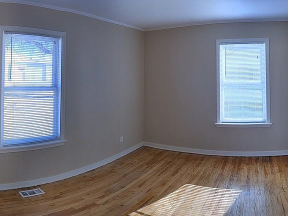Bedroom 1 (panoramic pic)