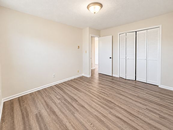 4th image of 520 View Mountain Cir APT 3