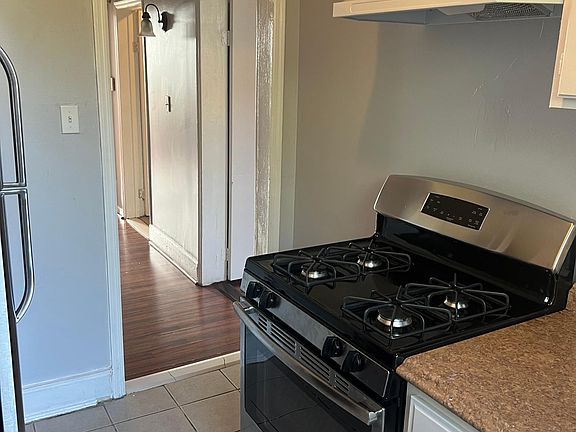 3rd image of 585 Martin Luther King Jr Blvd #3