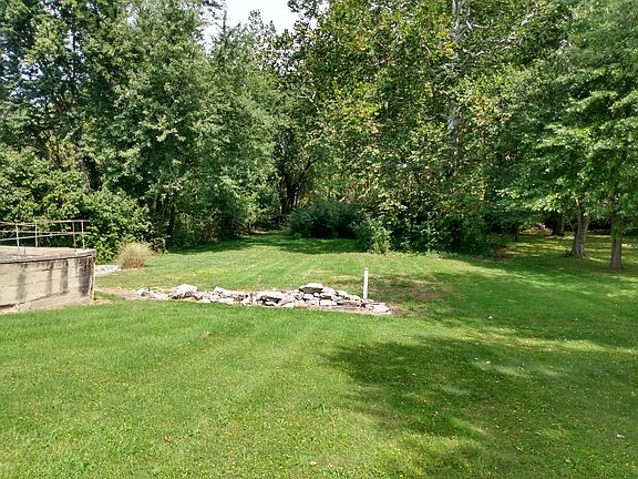 4th image of 491 Falling Spring Rd #A