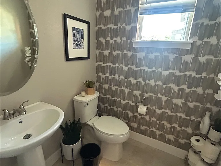 2nd Floor Bathroom