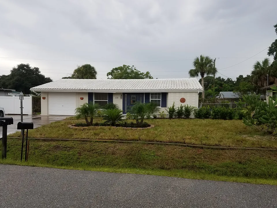 415 Falkland Rd