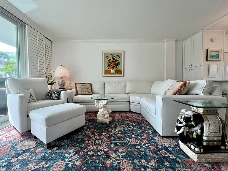 139 Sunrise Ave #204 — Photo 5