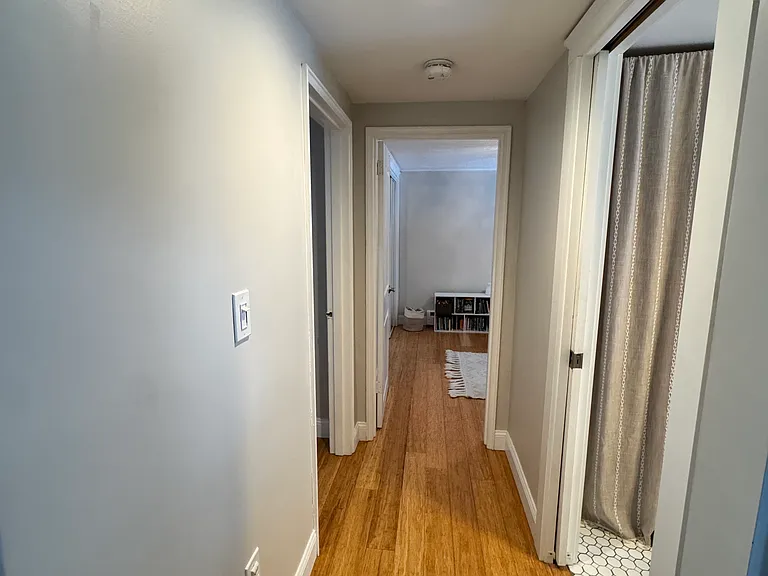 89 Portsmouth Ave — Photo 9