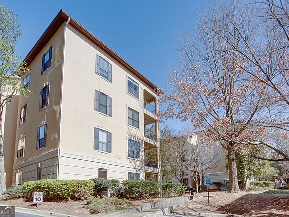 2nd image of 3777 Peachtree Rd NE APT 1007