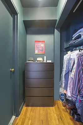 Rented by Avi Nash Associates | media 19