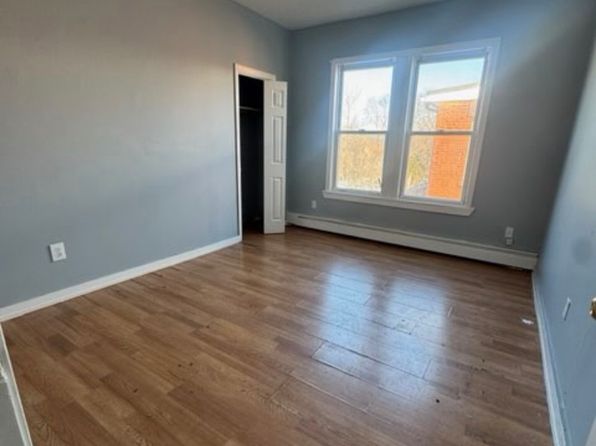 27 Edgewood St Unit 3