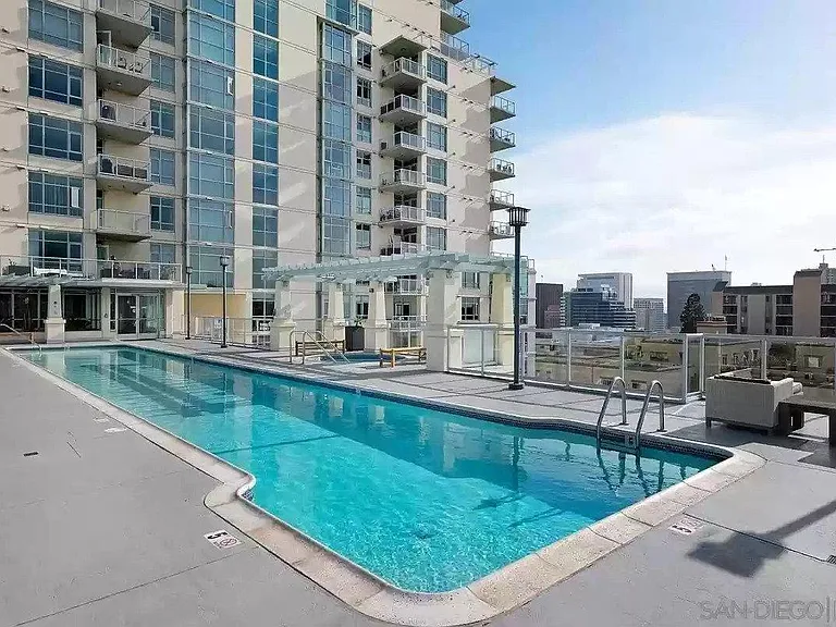 850 Beech St #713 — Photo 12