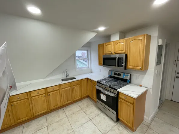 197 Park Ave APT 3, Paterson, NJ 07501