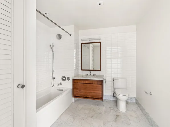 550 Vanderbilt Avenue image 5 of 13