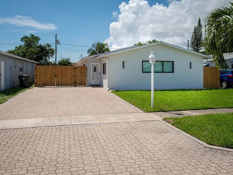 524 NW 53rd St — Photo 30