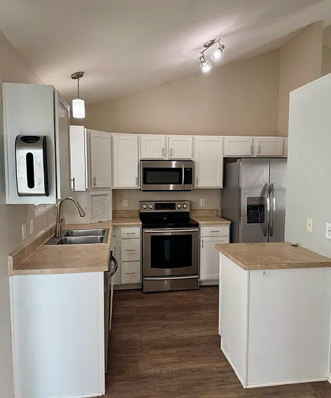 7314 N 108th St — Photo 3