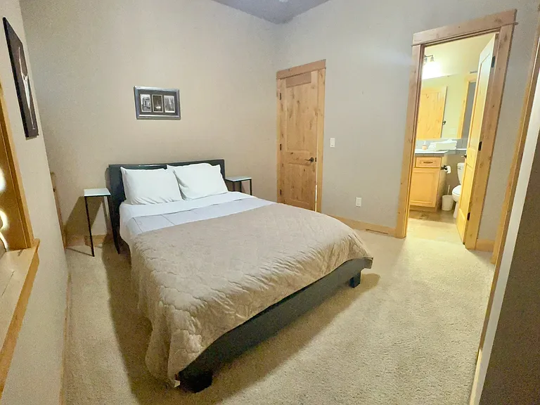 985 SW Vantage Point Way — Photo 19