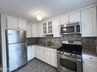 29 Manor Dr, Red Bank, NJ 07701