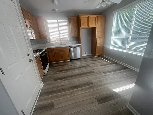 3 bed, 1150 sqft, $3,000 — Photo 4