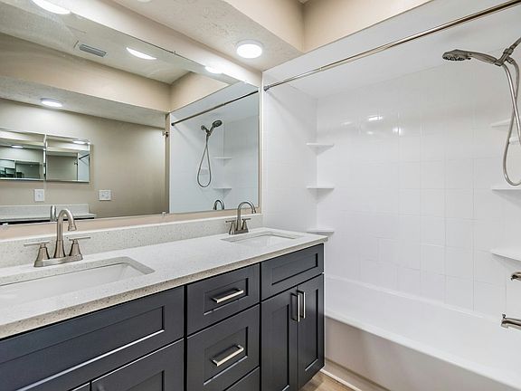 3rd image of 6746 Carnelian Ave #6746