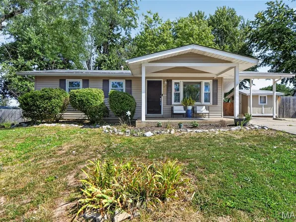 214 Oakridge Ln, Lake Saint Louis, MO 63367