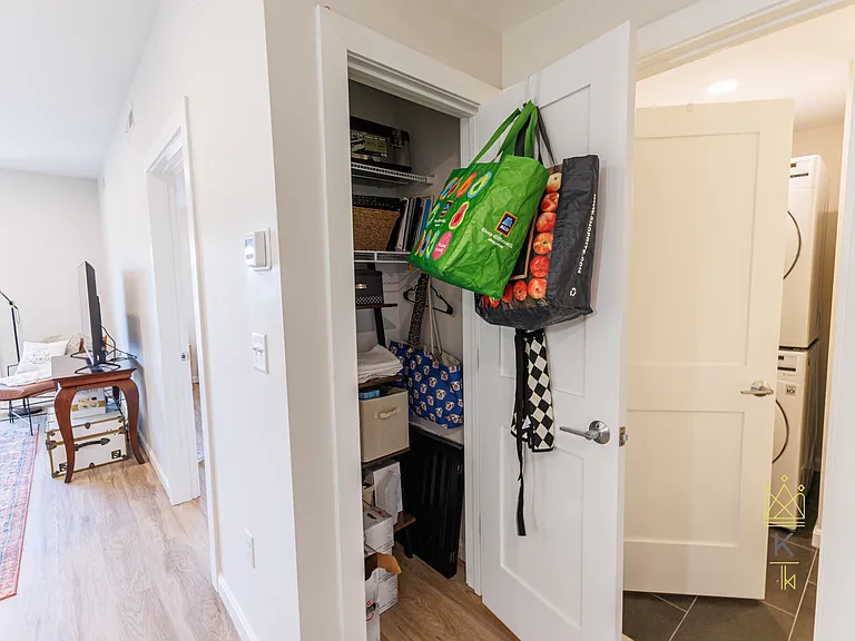 458 Washington St #305 — Photo 8