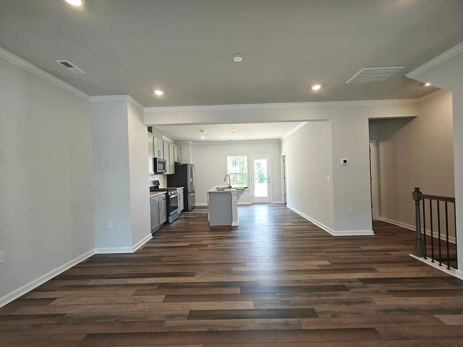 1863 Poe Farm Ave — Photo 4