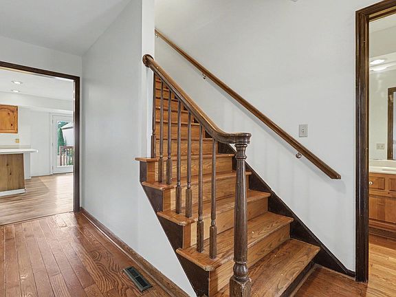 5th image of 5680 Fraley Ct