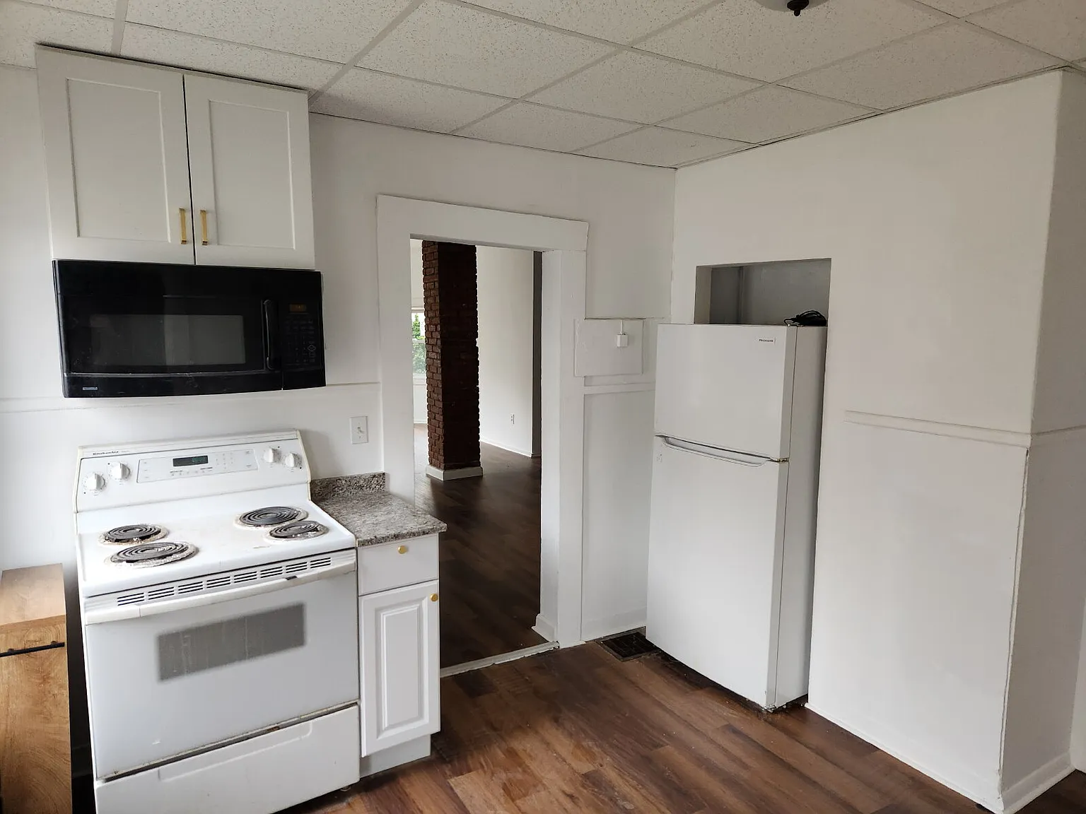 4 bed, 2.0 bath, $2,600 — Photo 1