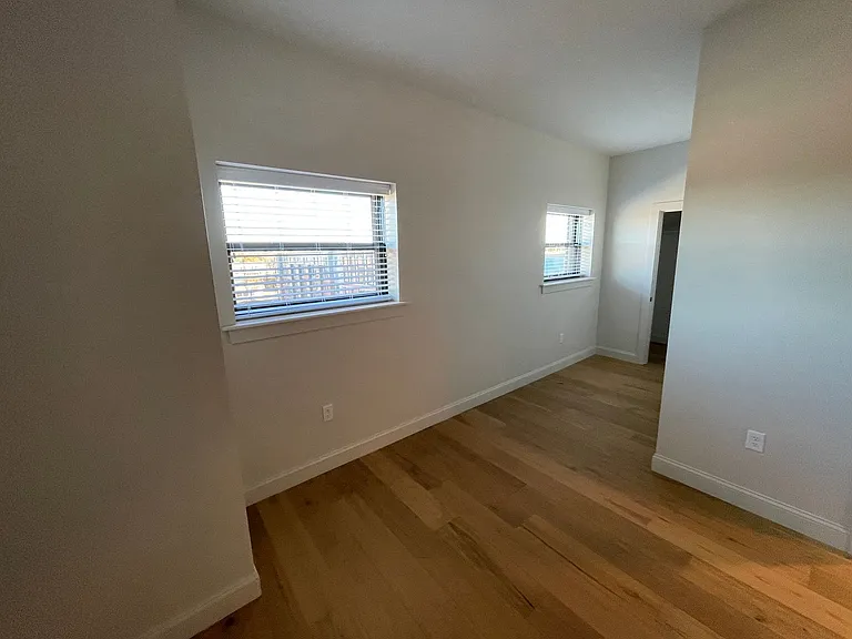 28 Petronelli Way — Photo 8