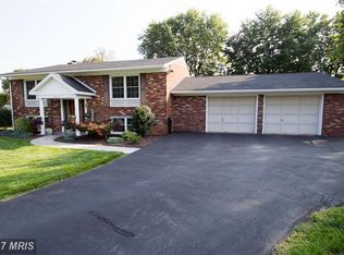 10916 Oak Forest Cir, Hagerstown, MD
