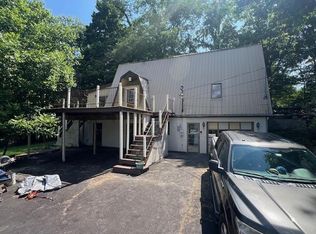 133 Chavin St, Mount Hope, WV 25880