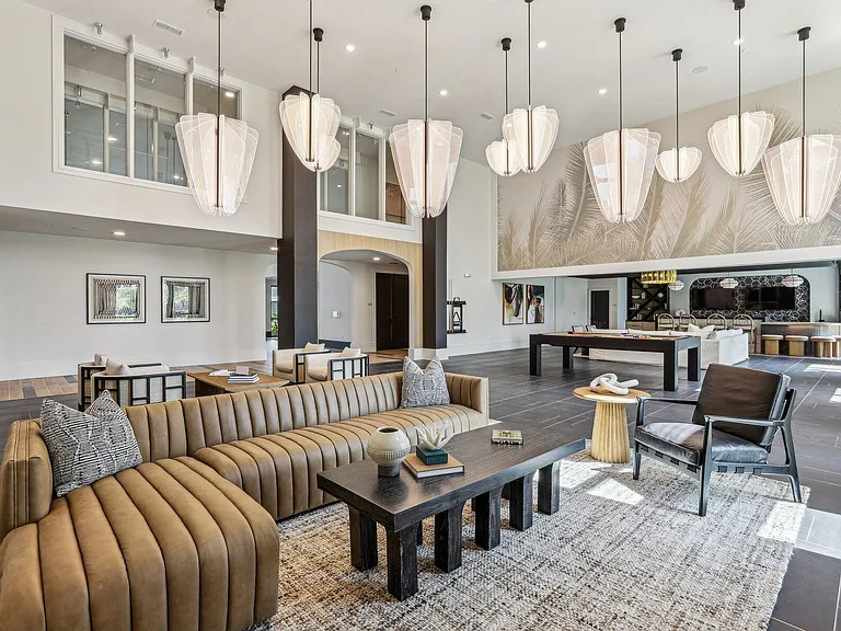 Wet Bar & Entertainment Lounge