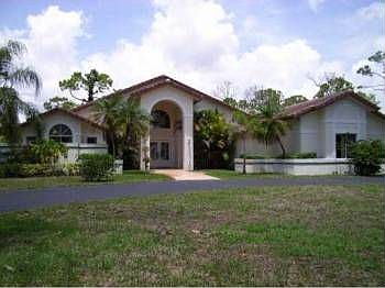 1st image of 5472 NW 77th Ter