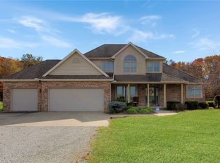 10300 Old State Rd, Mattoon, IL 61938