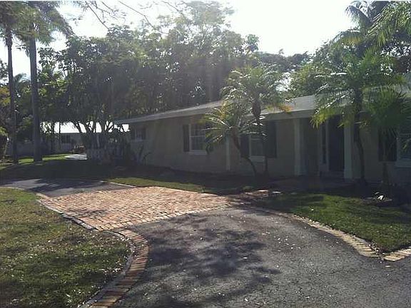 5th image of 8360 SW 61st Ave