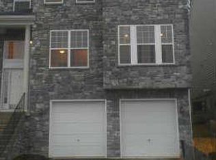 3477 Eagle Ridge Dr, Woodbridge, VA 22191