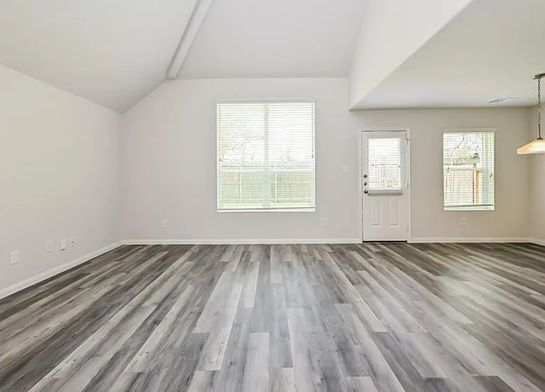 10939 Myrtle Oak St — Photo 7