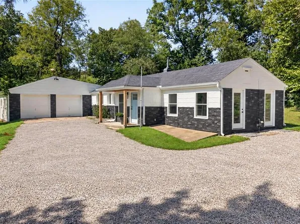 28 Tla Lake Shore Dr, Lees Summit, MO 64086
