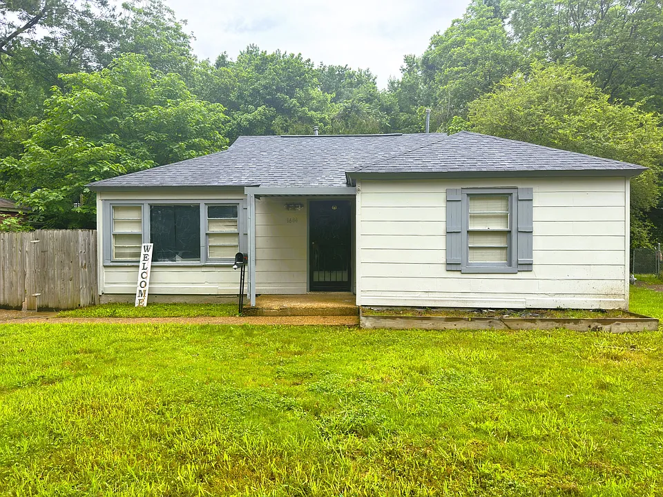1644 Russwood Rd