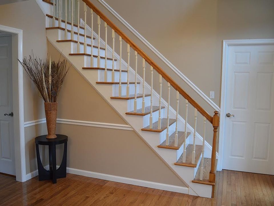 2 story Foyer