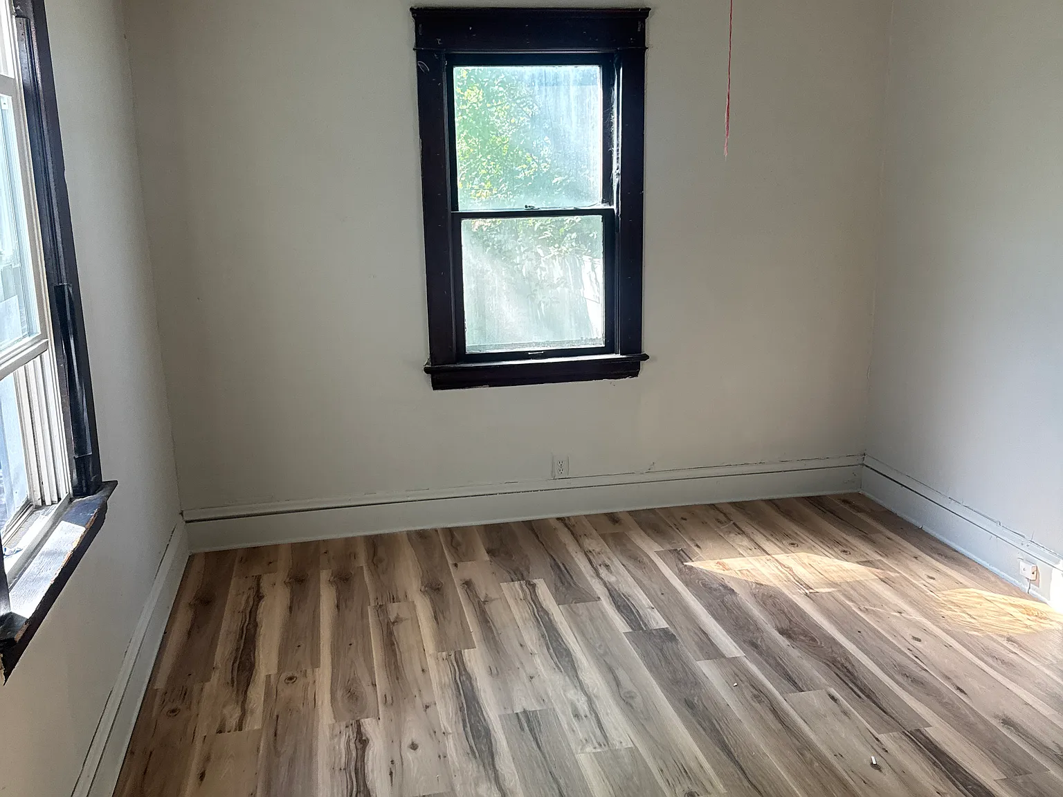 3 bed, 1106 sqft, $1,350 — Photo 1