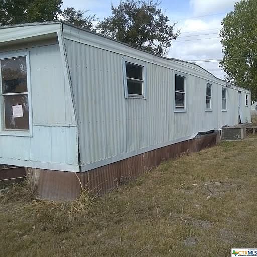 2nd image of 168 W Ash St