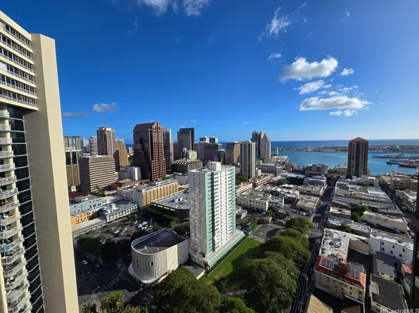 60 N Beretania St APT 3209, Honolulu, HI 96817