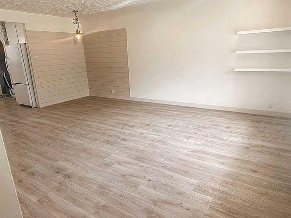 4th image of 5009 W 51st Ave