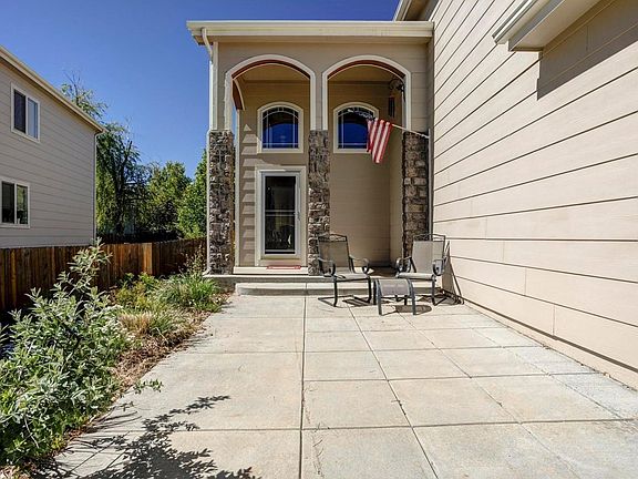 Ample Front Patio for Cul-de-sac Fun