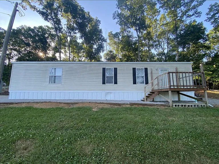 31 Mikey Ln — Photo 3