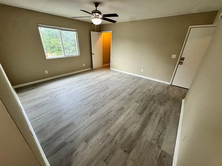 2320 N. 4th Street — Photo 8